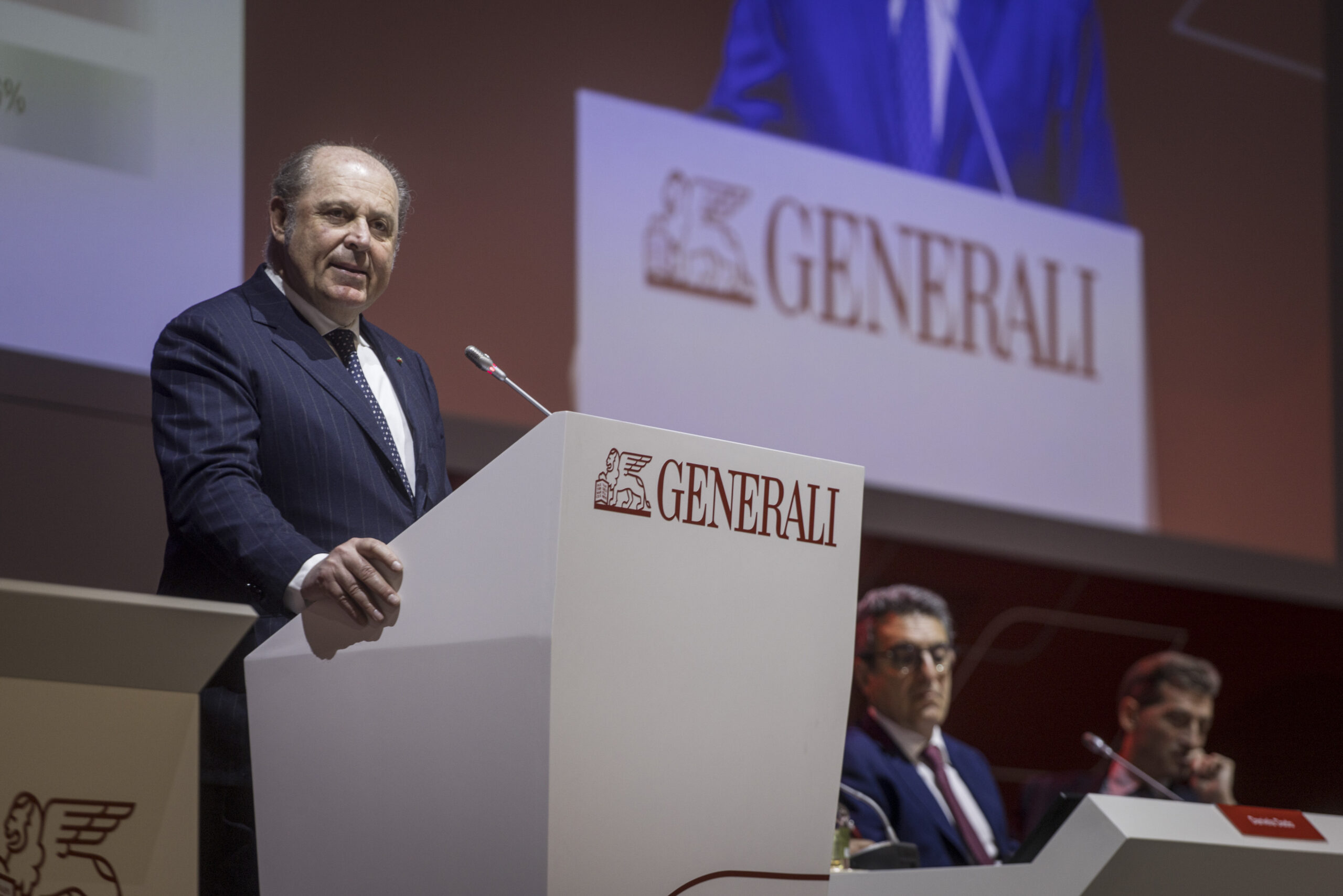 Ισχυρή εντολή από τους μετόχους της Generali για την ανανέωση της θητείας του Philippe Donnet-3