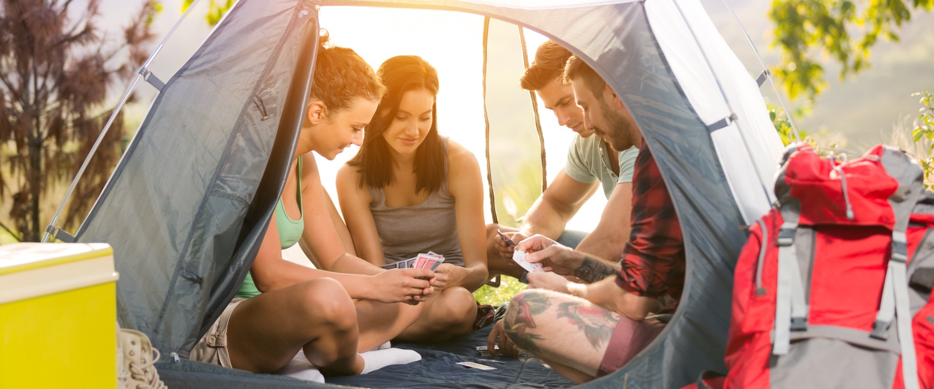 Κάμπινγκ (Camping): Tips & προορισμοί για να απολαύσετε μοναδικές διακοπές